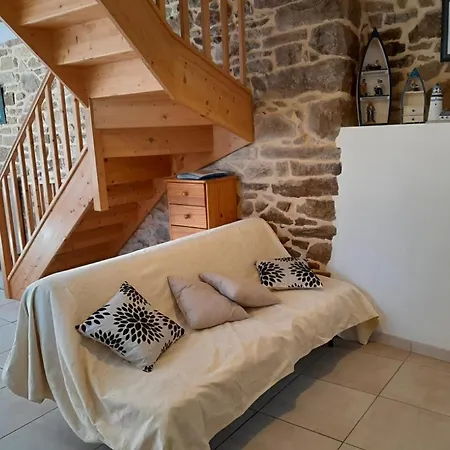 A La Ferme Casa de Férias Ploubezre